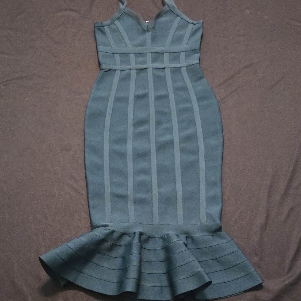 Elegant Green Mermaid Sleeveless Dress